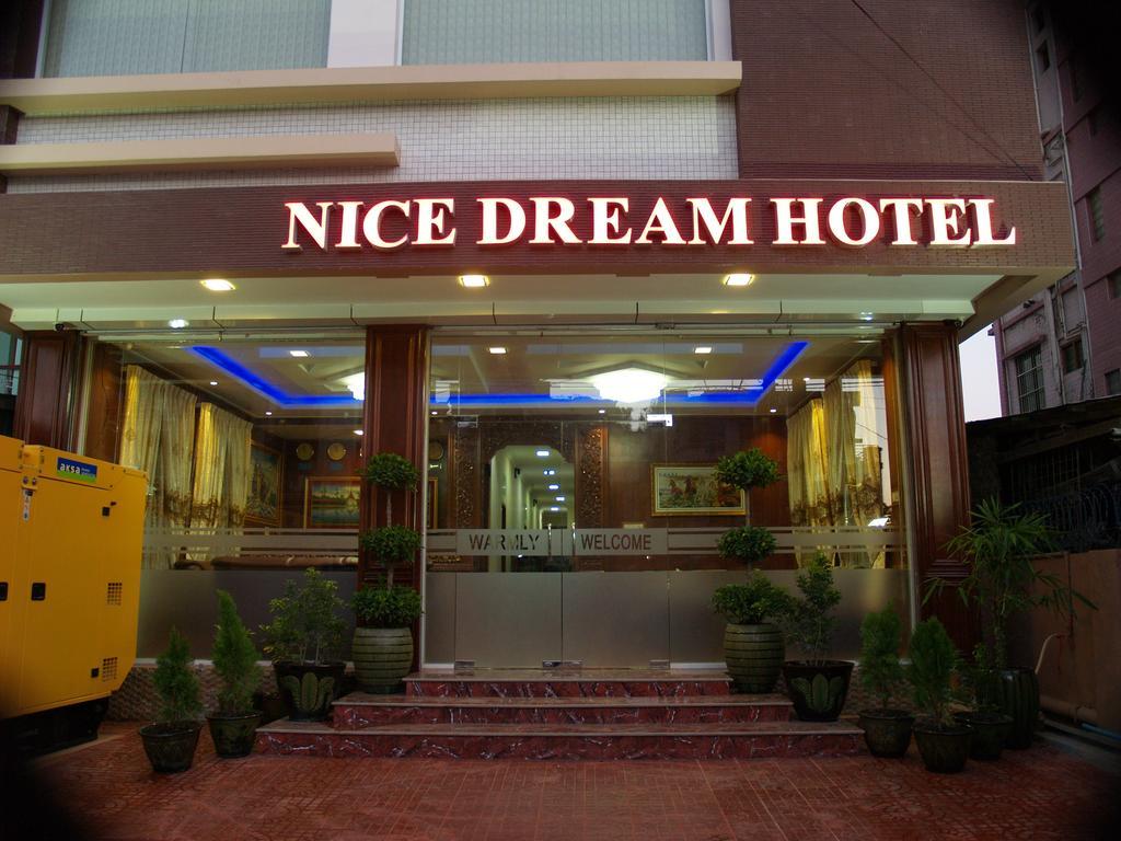 Nice Dream Hotel Mandalay Exteriör bild