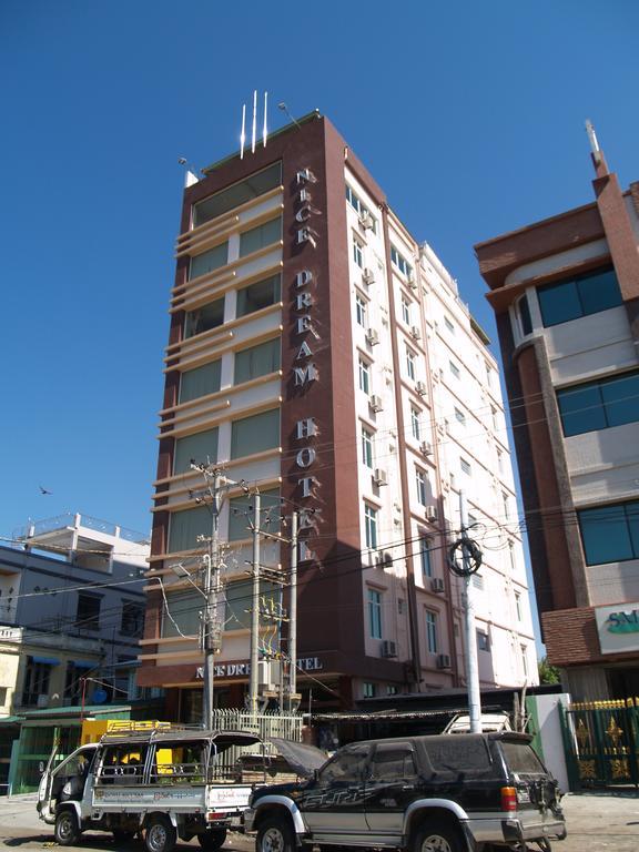 Nice Dream Hotel Mandalay Exteriör bild