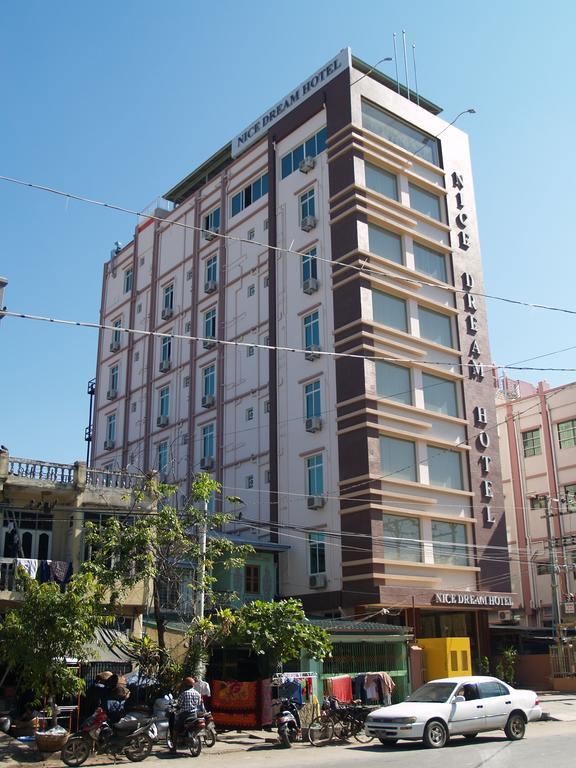 Nice Dream Hotel Mandalay Exteriör bild